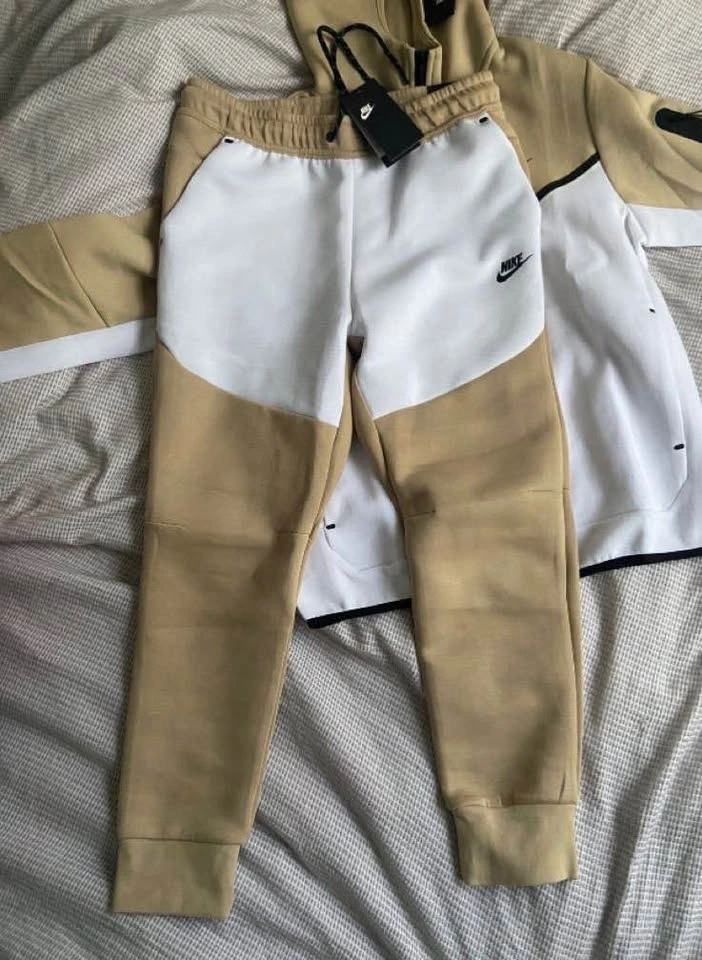 Nike Tech Fleece Full Set - Khaki/White (NWT) L fits M - photo 2