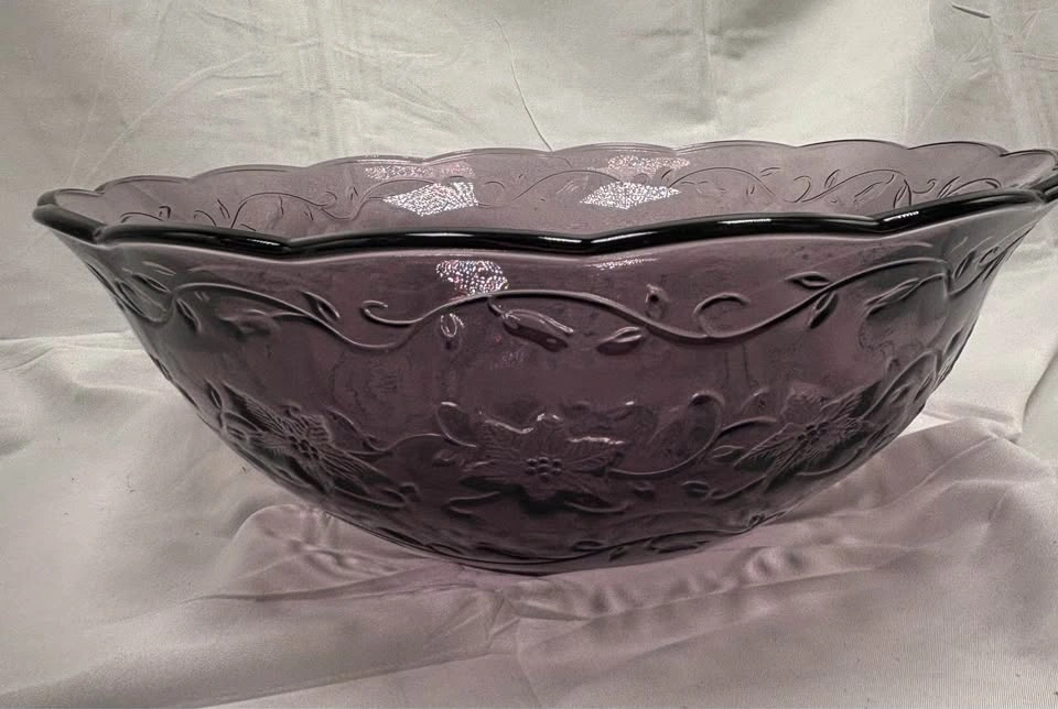 Princess House Fantasia Amethyst Crystal Serving Bowl - photo 2