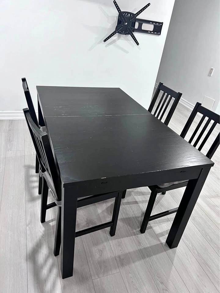 Black Dining Table and 6 Chairs