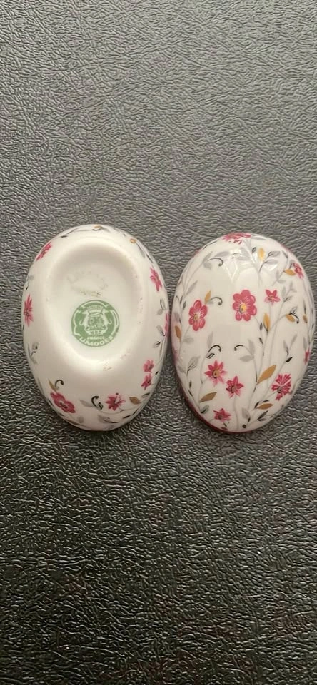 Limoges France Trinket Egg - Great Condition - Flower Design