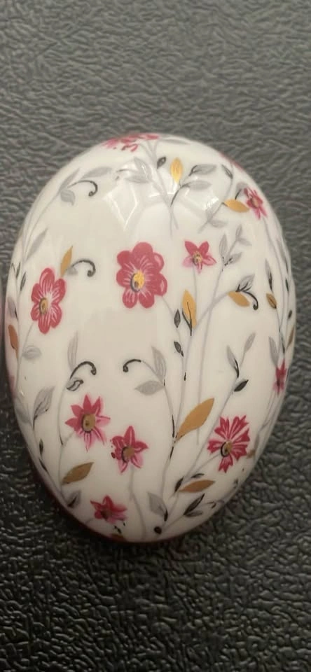 Limoges France Trinket Egg - Great Condition - Flower Design - photo 2