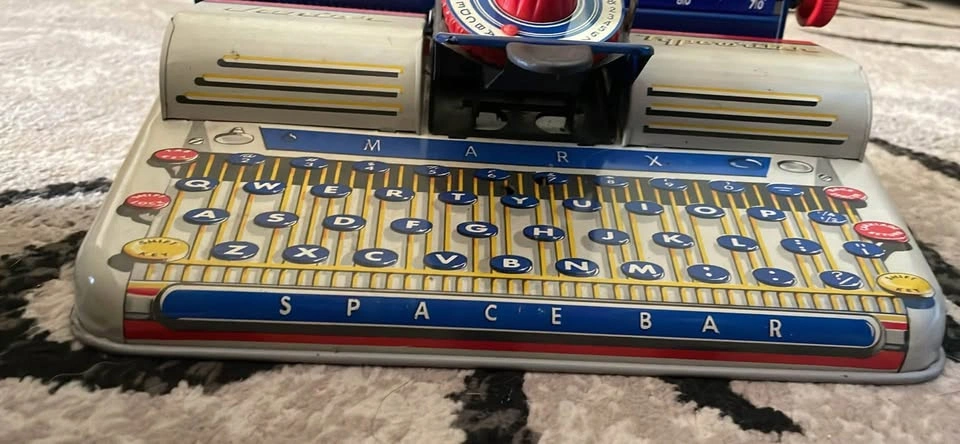 Vintage Marx Toys Junior Typewriter - Great Condition $35/OBO - photo 5