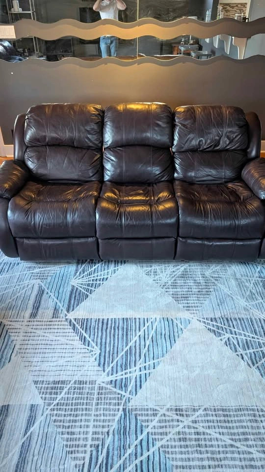 Brown Leather Recliner Sofa - Lazyboy - photo 2
