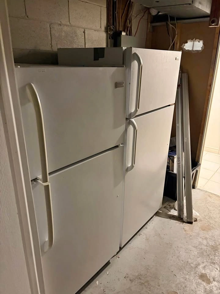 Frigidaire Top-Freezer Refrigerators