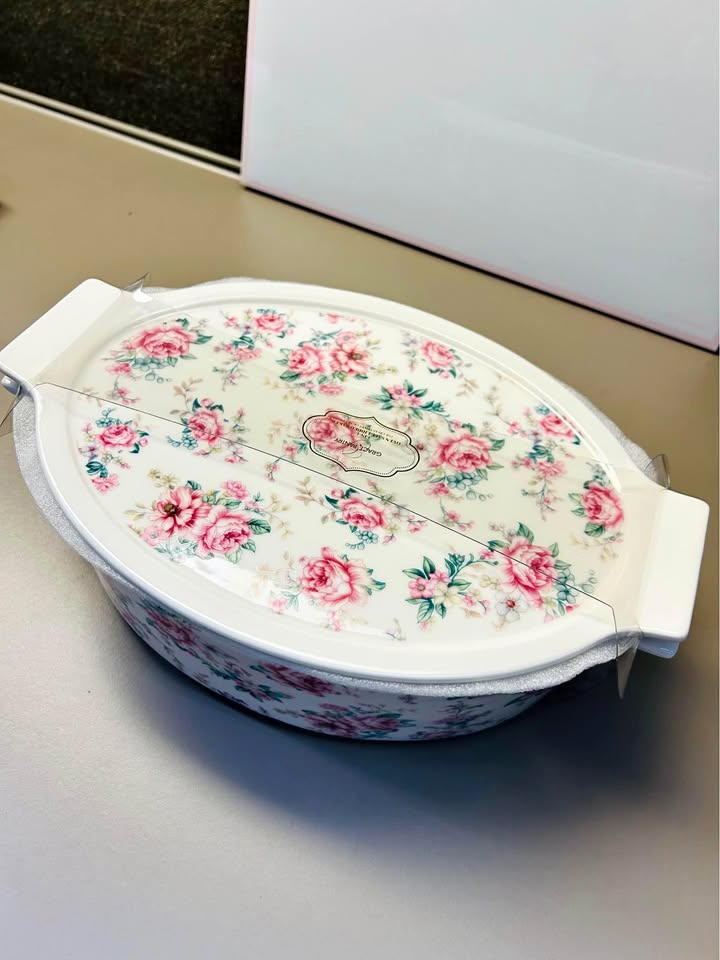 Serveware with Lid