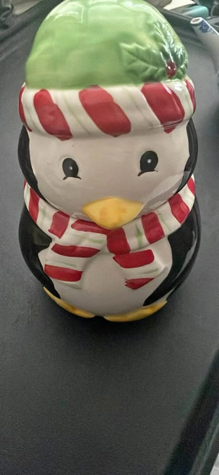 Ceramic Cookie Jar - Penguin Design