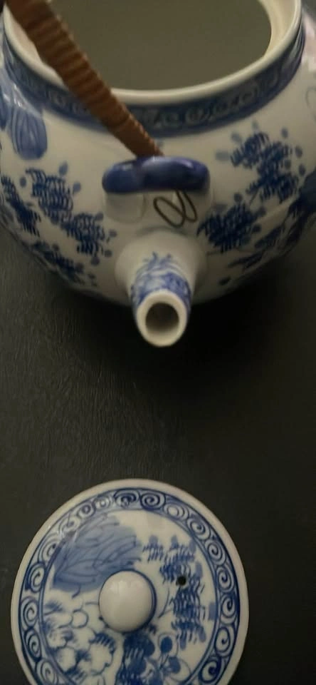 Blue and White Floral Tea Pot with Woven Handle - photo 4
