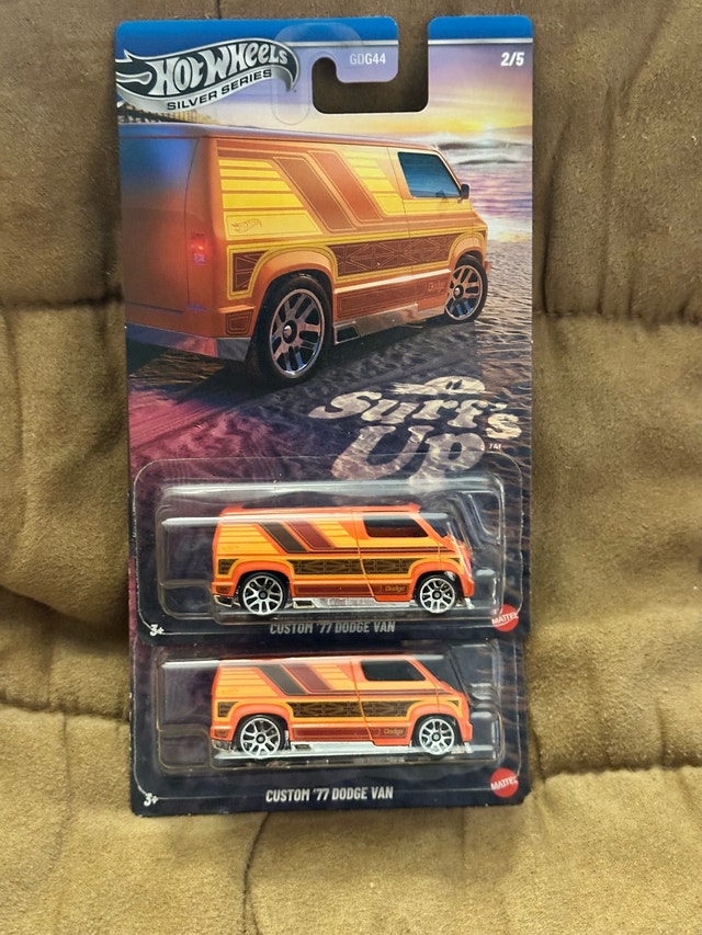 Hot Wheels '77 Dodge Van