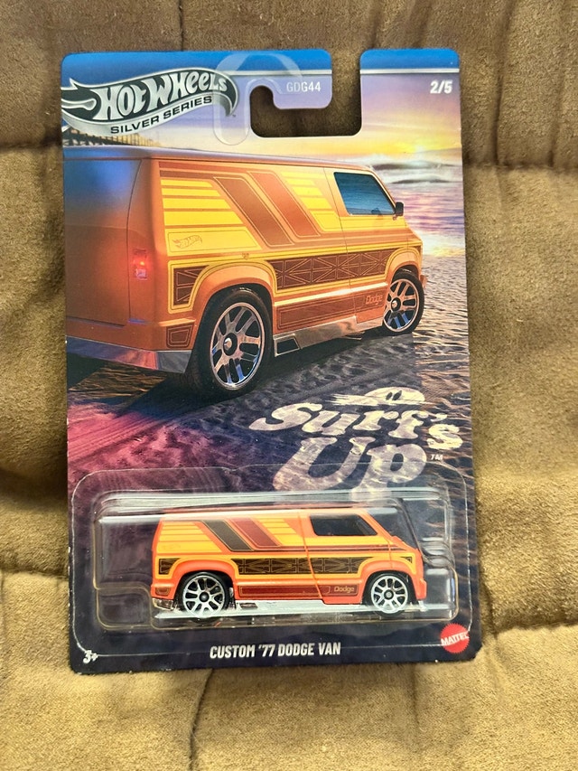 Hot Wheels '77 Dodge Van - photo 2