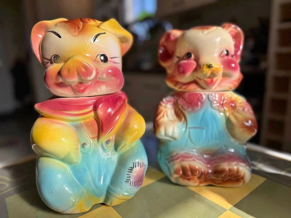 Antique cookie jars set of 2