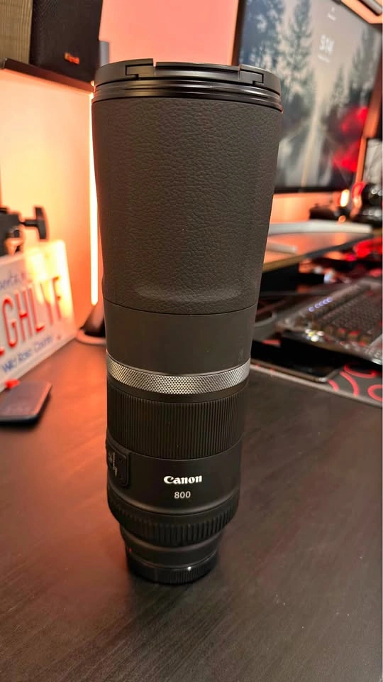 Canon RF 800mm f11 lens