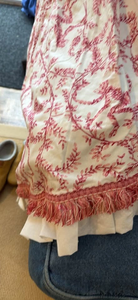 Rose Pink and White Fabric (Curtains w/ Valance) - photo 2