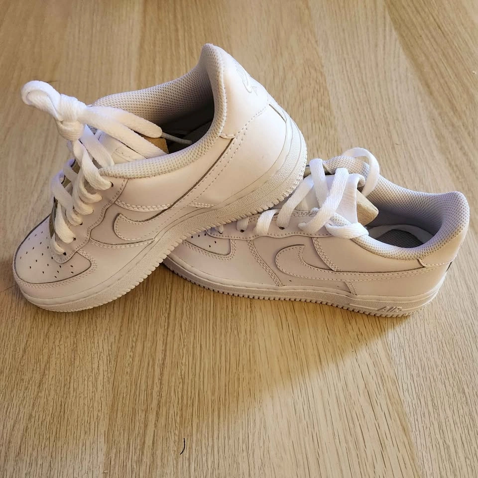 Nike Air Force 1 Low GS Triple White Shoes Size 3.5Y - photo 5