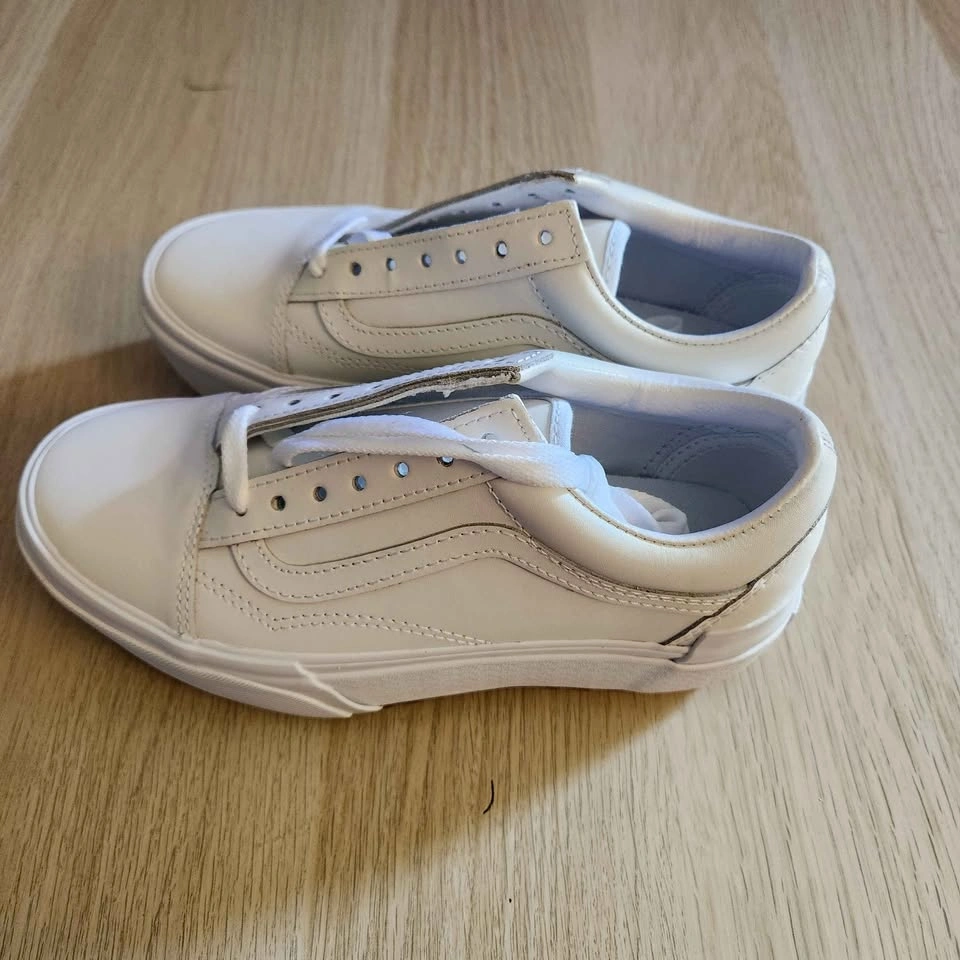 Vans Old Skool Stackform All White Leather Platform Shoes Women’ - photo 3