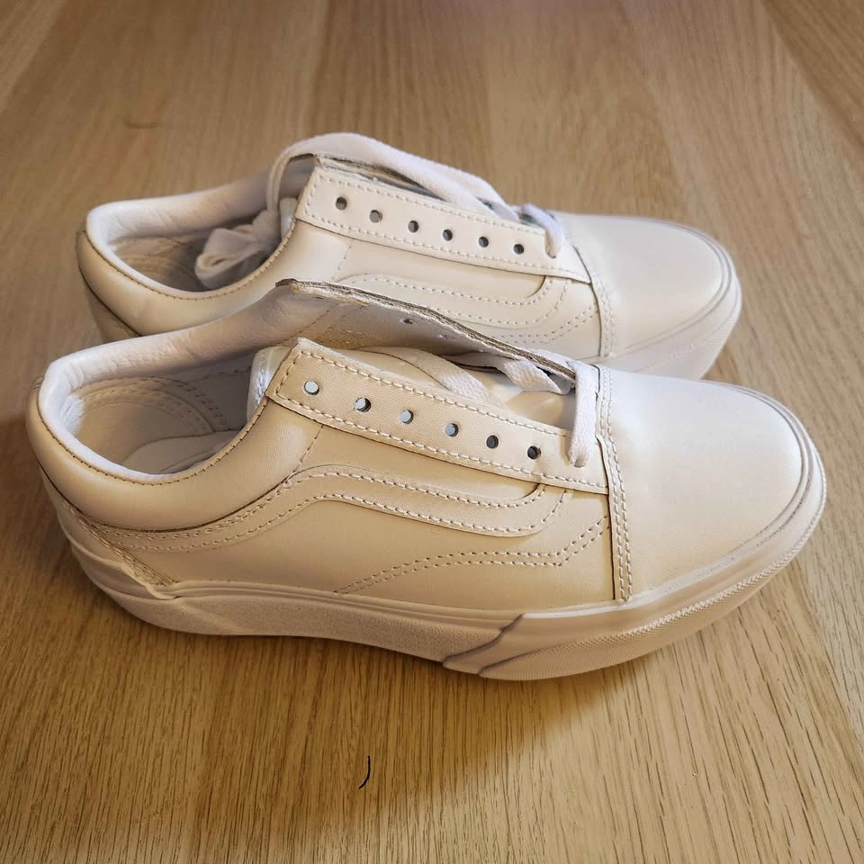 Vans Old Skool Stackform All White Leather Platform Shoes Women’ - photo 5