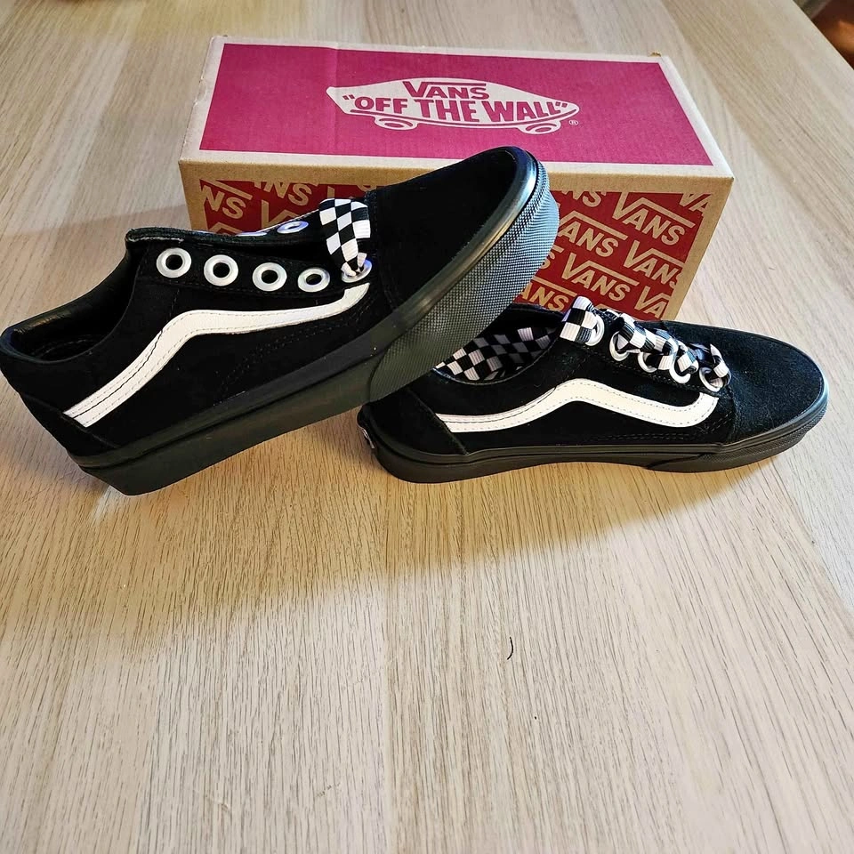 New Vans Old Skool Black White Checkered Laces US Men's 4 / Ladi