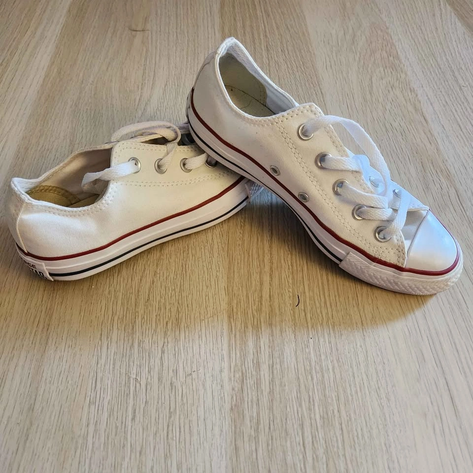 Converse Chuck Taylor All Star Low Top White Women's Size 5 - photo 2