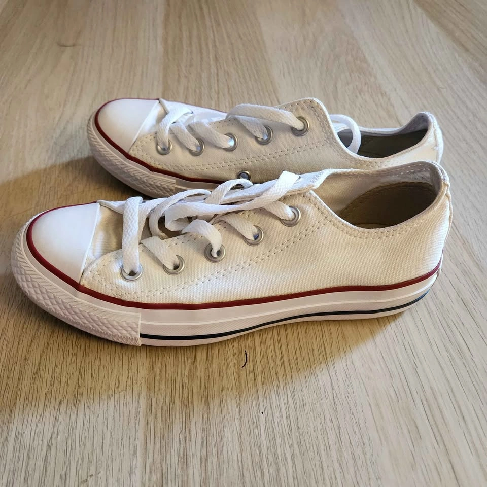 Converse Chuck Taylor All Star Low Top White Women's Size 5 - photo 3