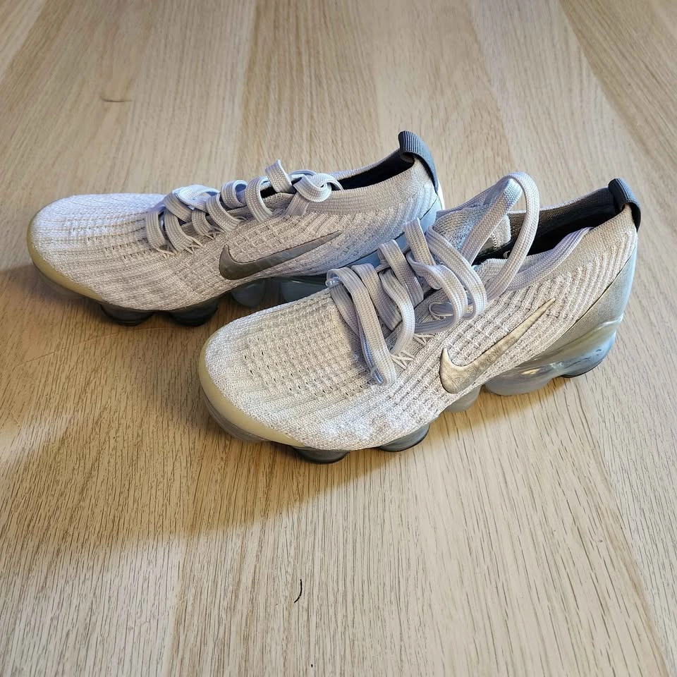 Nike Air VaporMax 3.0 Flyknit Women's Size 5 - photo 4