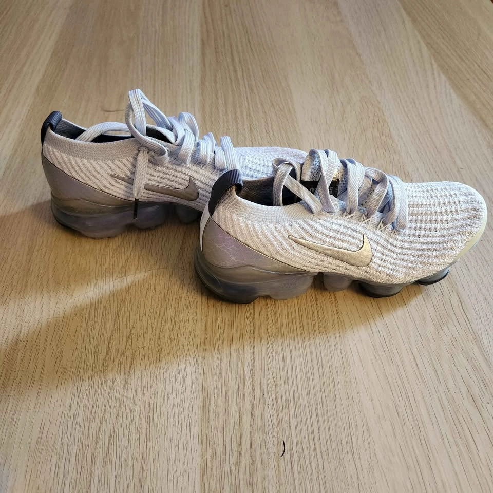 Nike Air VaporMax 3.0 Flyknit Women's Size 5 - photo 5