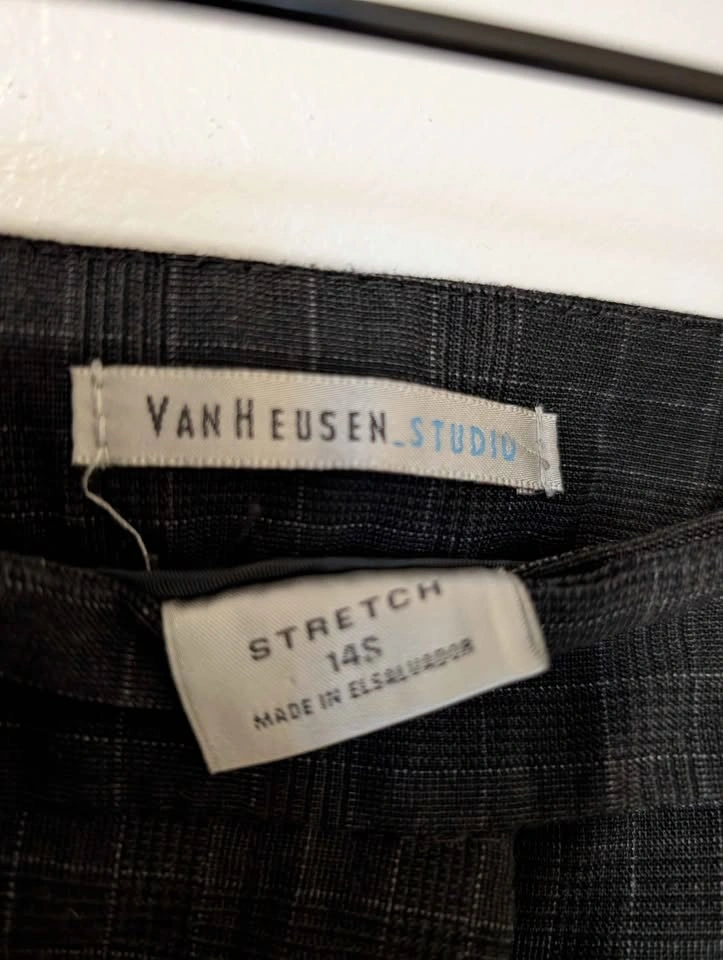 Women's Suit - Van Heusen Studio Dark Plaid Blazer & Pants - Siz - photo 5