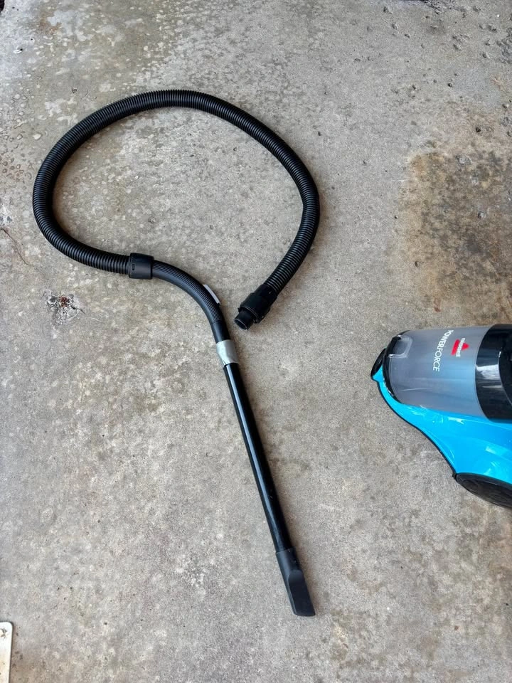 BISSELL PowerForce Bagless Canister Vacuum - photo 2