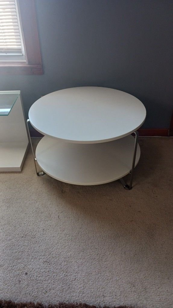 Round Coffee Table/Entertainment Stand