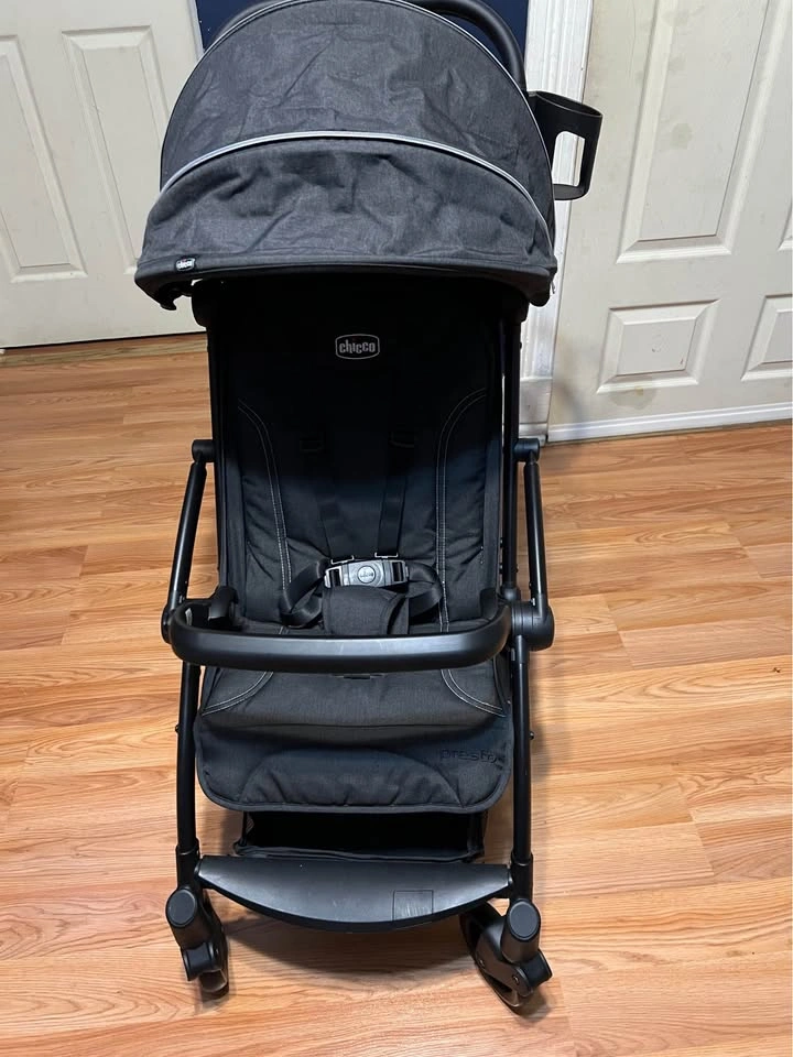 Chicco Presto Self-Folding, Compact Stroller
