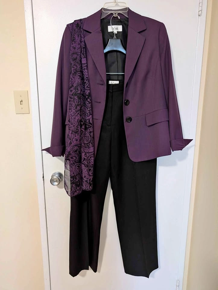 Le Suit Purple Blazer Black Pants Suit Set 12W with Scarf