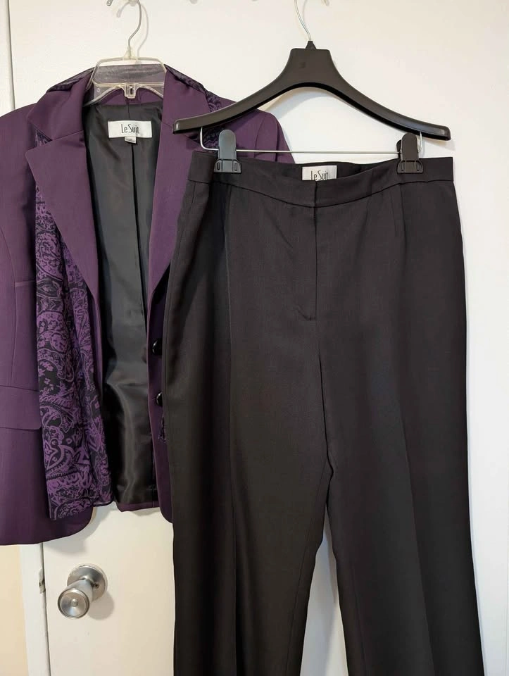 Le Suit Purple Blazer Black Pants Suit Set 12W with Scarf - photo 5