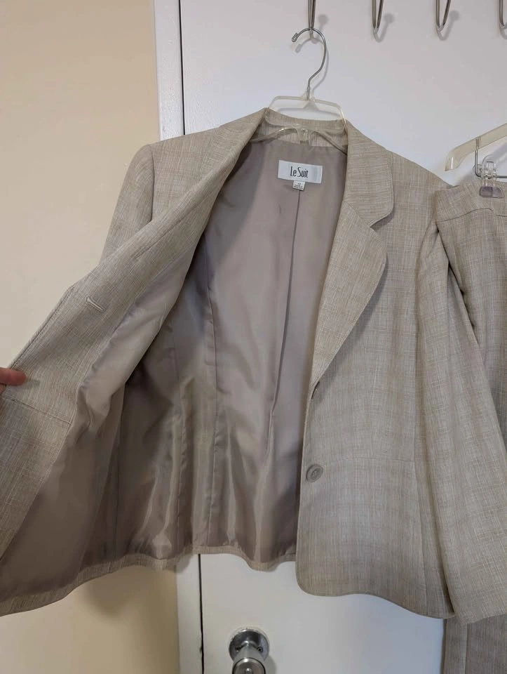 Women's suit - Le Suit pantsuit size 12 - photo 5