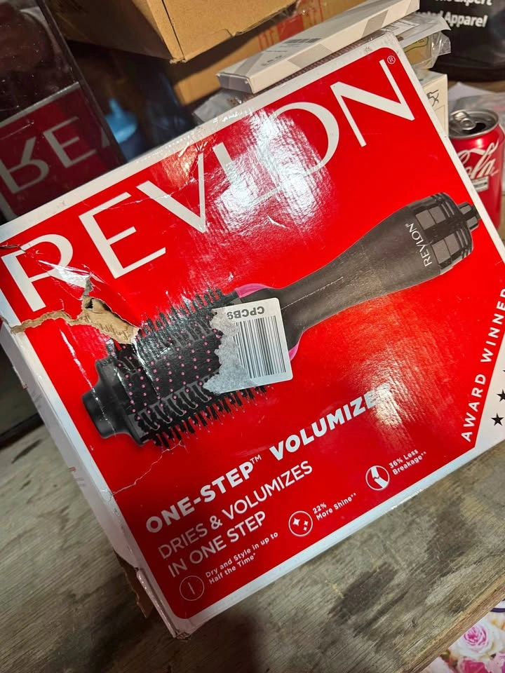 REVLON One-Step Volumizer Hair Dryer and Hot Air Brush