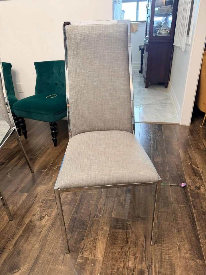 Modern Glass Dining Table with 6 Grey Chairs - photo 5