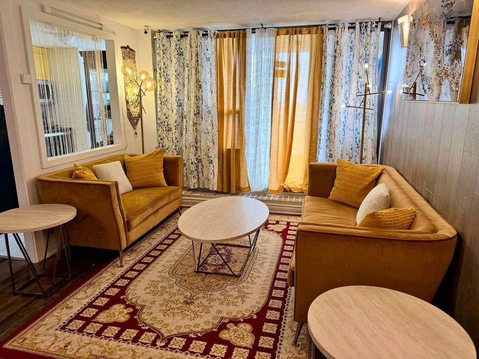 2 Beds 2 Baths - Apartment