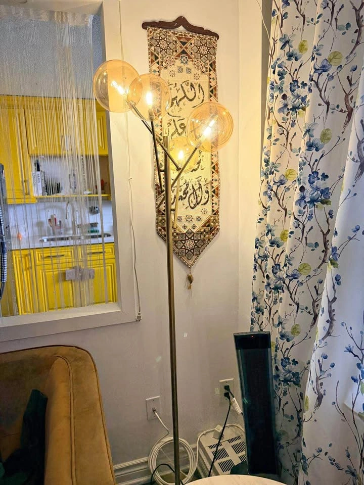 Modern Globe Floor Lamp – Brass, 4-Light