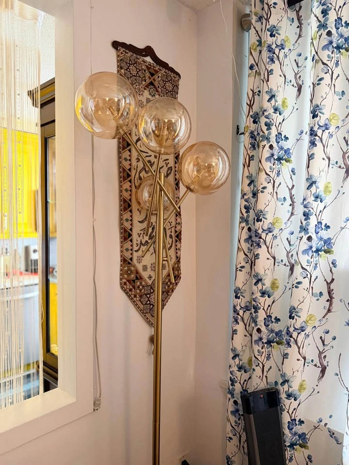 Modern Globe Floor Lamp – Brass, 4-Light - photo 2