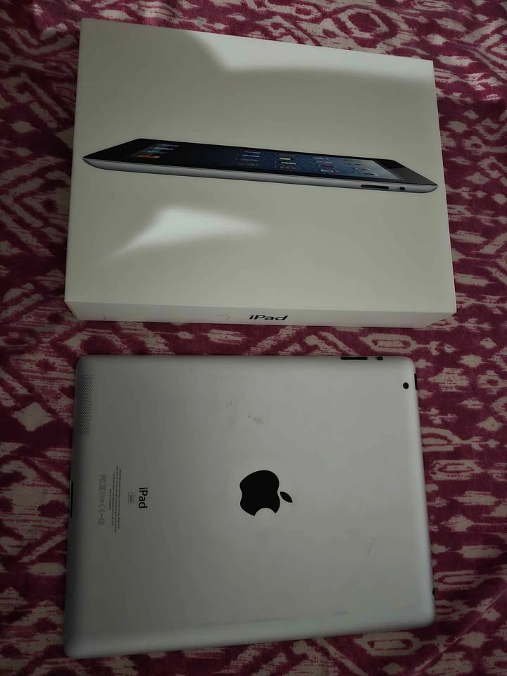 iPad 2 - photo 2