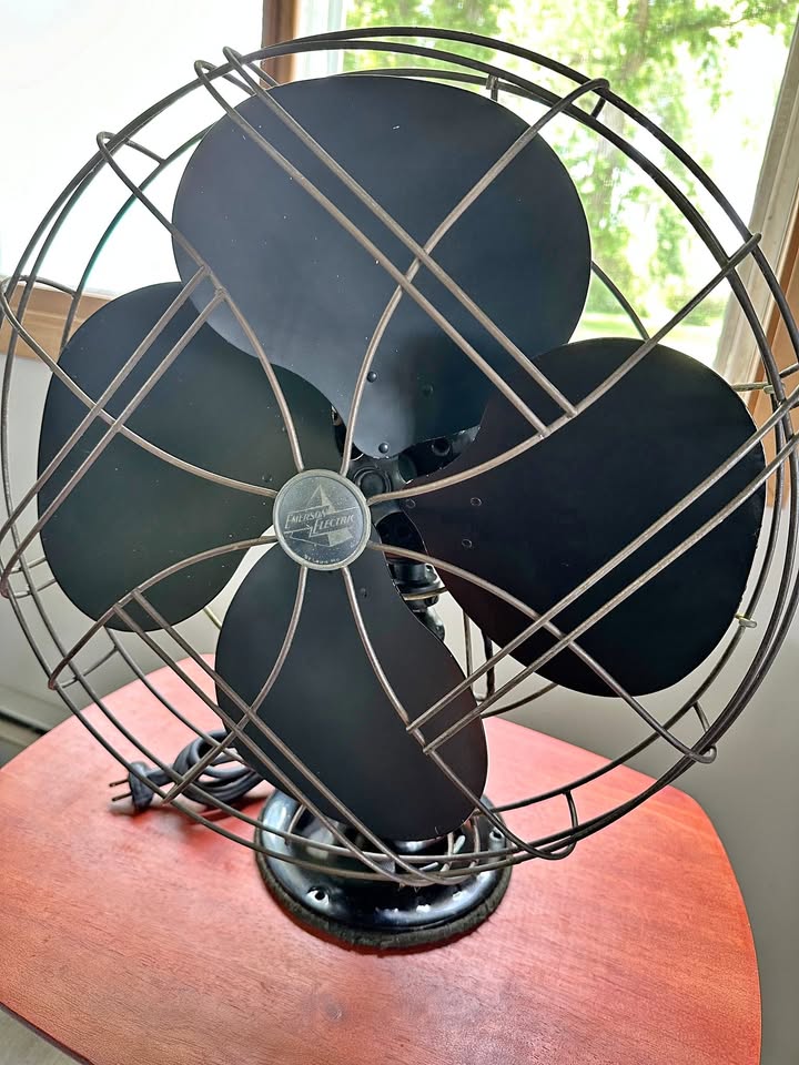 Vintage Working Emerson Oscillating Fan