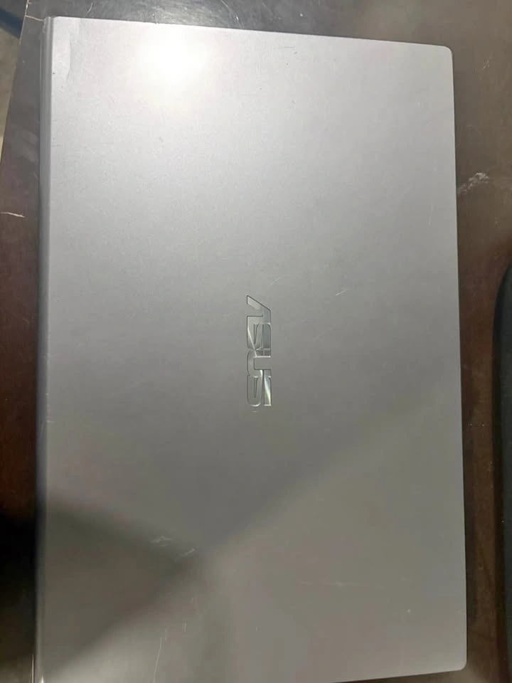 ASUS VIVOBOOK 15