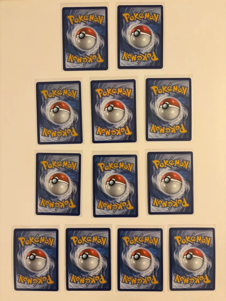 Pokemon Poke Ball Holo lot 🤩 - photo 2