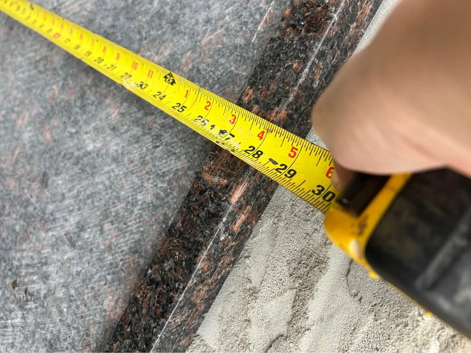 Granite countertop piece - photo 2