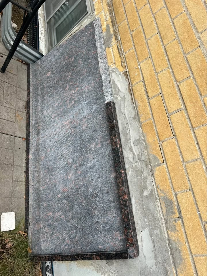 Granite countertop piece - photo 3