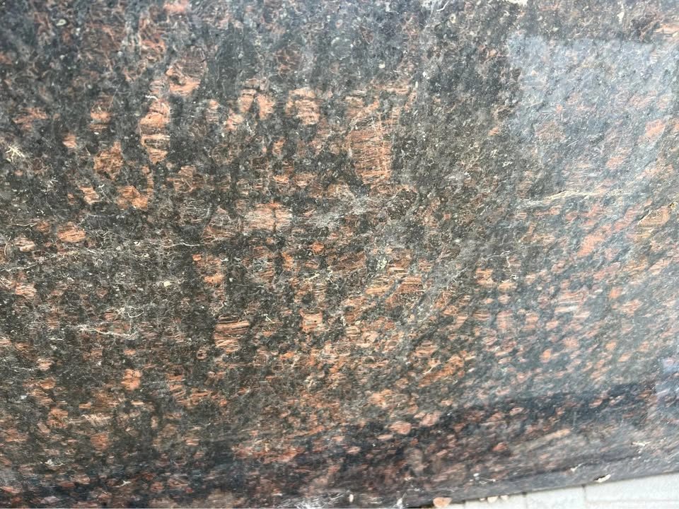 Granite countertop piece - photo 4