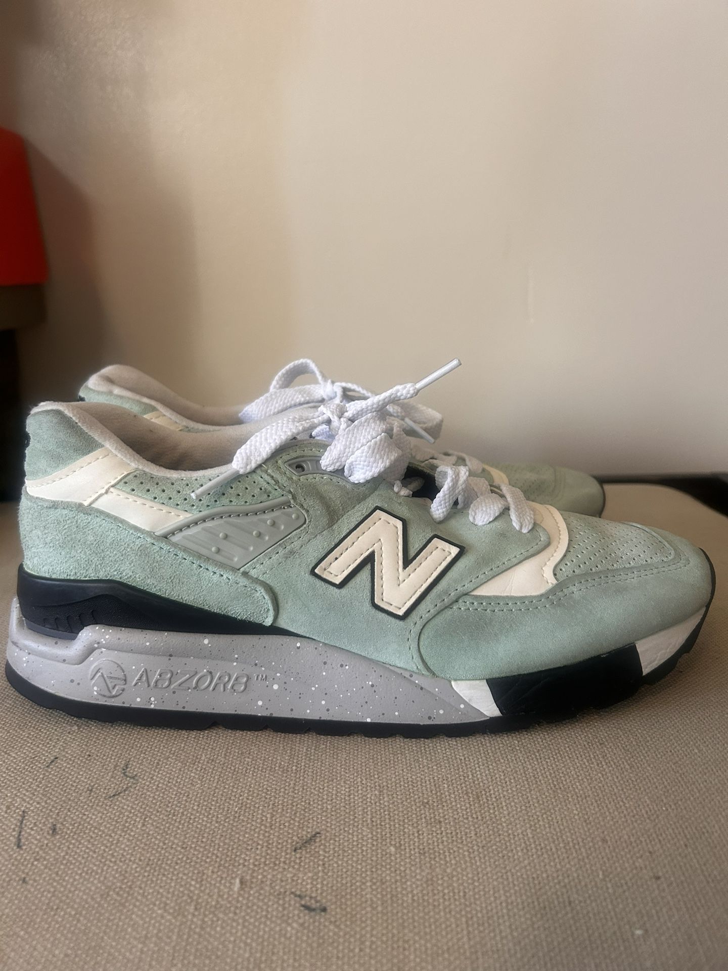 New Balance 998