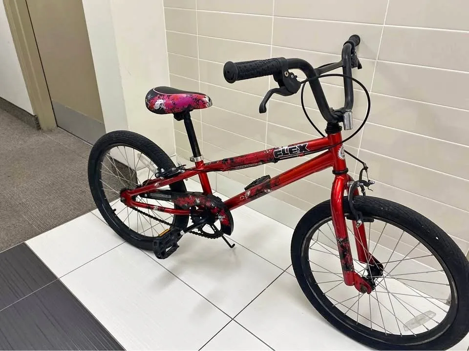 Supercycle Flex BMX bike, 20” wheels, Excellent condition! thumbnail