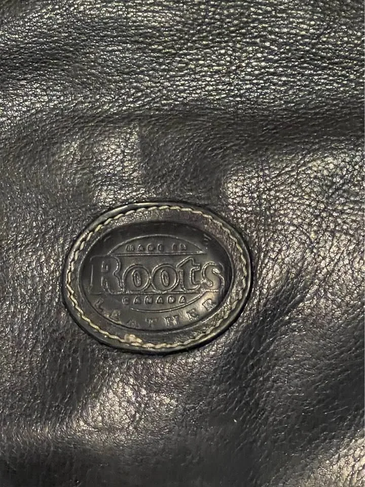 Roots Village Tribe cross body bag in black, great condition! image indicator(3)