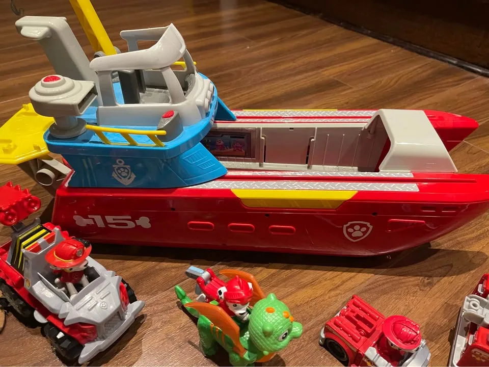 Paw Patrol lot of toys, in great condition image indicator(2)