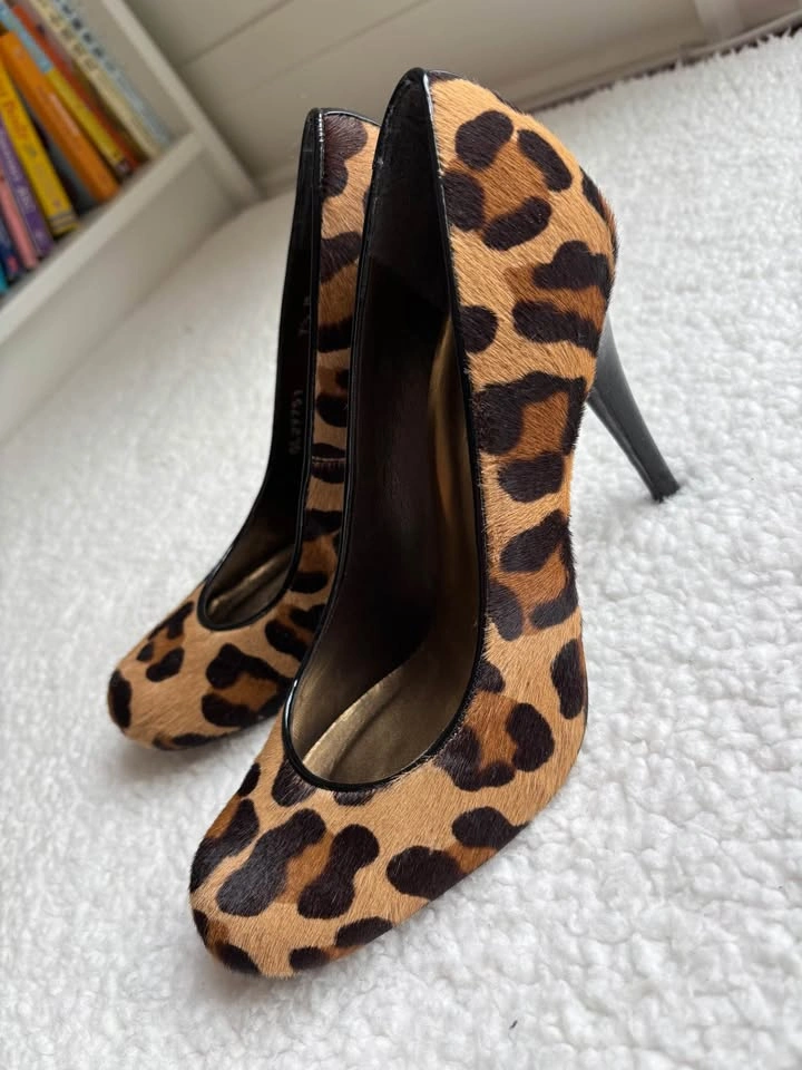 Stuart Weitzman Leopard Print Calf Hair Heels - Brown/Black (7.5 - photo 4