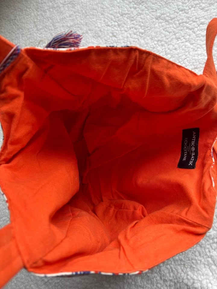 NWT L'Occitane x Antik Batik Ltd Edition Tote Bag - photo 4