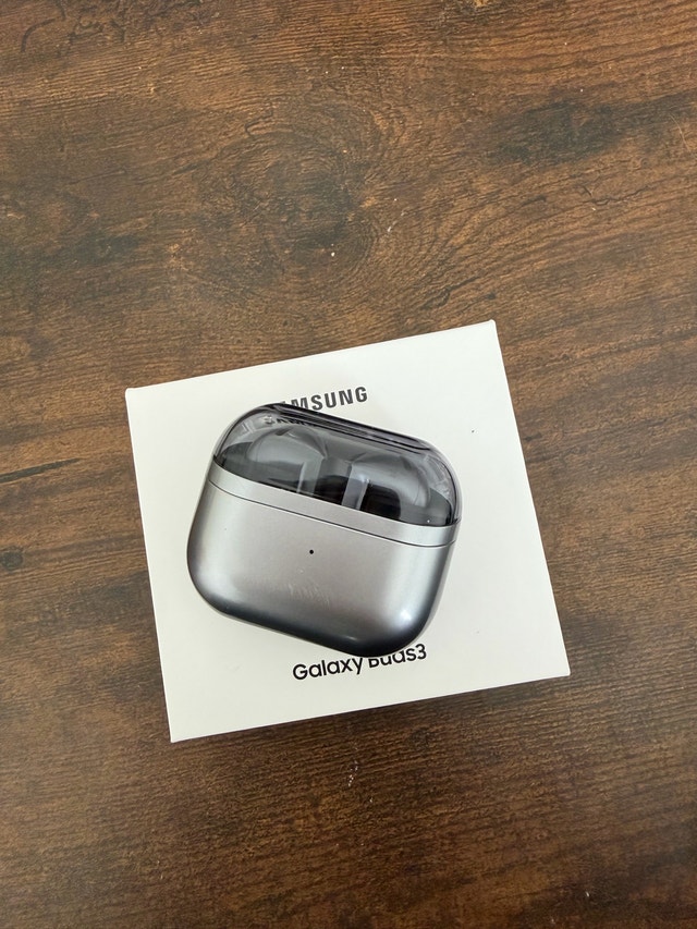 Samsung Galaxy Z Fold7 Bundle (Phone, Watch, Buds, 3 Tags) - photo 5